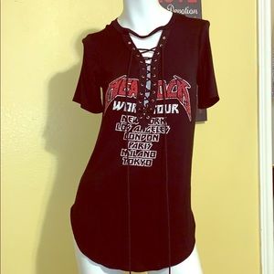 Awesome black shirt excellent condition ❤️